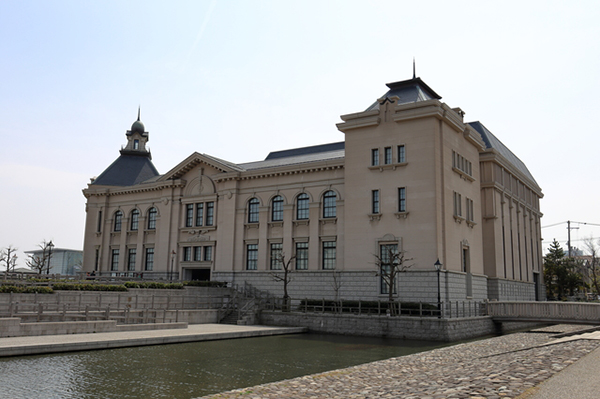 新潟市歴史博物館みなとぴあ